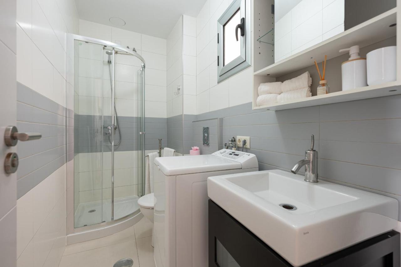 Homeforguest Two-Bedroom Apartment In The Heart Of Triana Las Palmas de Gran Canaria Kültér fotó